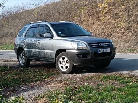 Серый Киа Sportage, объемом двигателя 2 л и пробегом 165 тыс. км за 7900 $, фото 1 на Automoto.ua