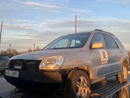 Серый Киа Sportage, объемом двигателя 2 л и пробегом 250 тыс. км за 1700 $, фото 1 на Automoto.ua