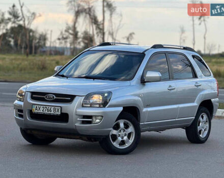 Серый Киа Sportage, объемом двигателя 2 л и пробегом 208 тыс. км за 6999 $, фото 1 на Automoto.ua