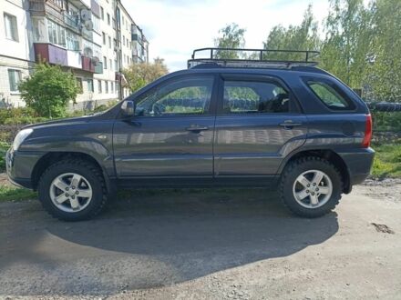 Сірий Кіа Sportage, об'ємом двигуна 2 л та пробігом 133 тис. км за 9500 $, фото 1 на Automoto.ua