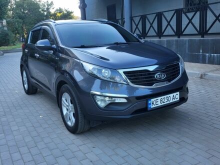 Серый Киа Sportage, объемом двигателя 2 л и пробегом 177 тыс. км за 12000 $, фото 1 на Automoto.ua