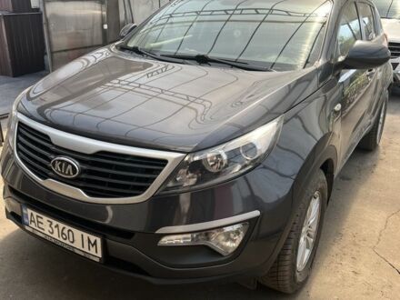 Сірий Кіа Sportage, об'ємом двигуна 2 л та пробігом 130 тис. км за 12799 $, фото 1 на Automoto.ua