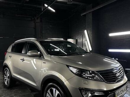 Серый Киа Sportage, объемом двигателя 2 л и пробегом 170 тыс. км за 12000 $, фото 1 на Automoto.ua