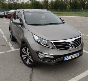 Серый Киа Sportage, объемом двигателя 2 л и пробегом 163 тыс. км за 14400 $, фото 1 на Automoto.ua