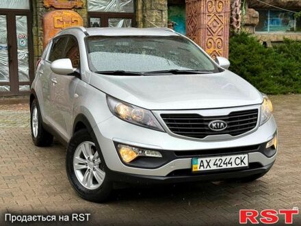 Кіа Sportage 2012 у Харкові на Automoto.ua Сірий Кіа Sportage, об'ємом двигуна 1.7 л та пробігом 130 тис. км за 11000 $, фото 1 на Automoto.ua