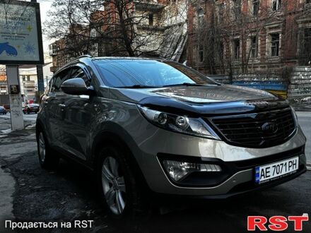 Кіа Sportage 2012 у Новомосковске на Automoto.ua Сірий Кіа Sportage, об'ємом двигуна 2 л та пробігом 0 тис. км за 13000 $, фото 1 на Automoto.ua