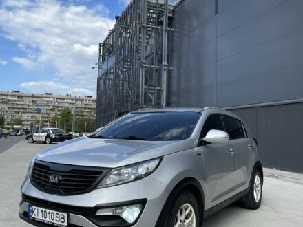 Сірий Кіа Sportage, об'ємом двигуна 2 л та пробігом 135 тис. км за 13599 $, фото 1 на Automoto.ua