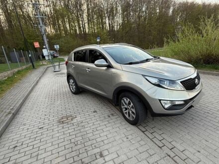 Кіа Sportage 2014 у Каменце-Подольском на Automoto.ua Сірий Кіа Sportage, об'ємом двигуна 2 л та пробігом 144 тис. км за 8790 $, фото 1 на Automoto.ua