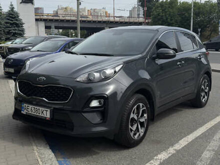 Кіа Sportage 2019 у Дніпро (Дніпропетровську) на Automoto.ua Сірий Кіа Sportage, об'ємом двигуна 1.59 л та пробігом 66 тис. км за 15200 $, фото 1 на Automoto.ua