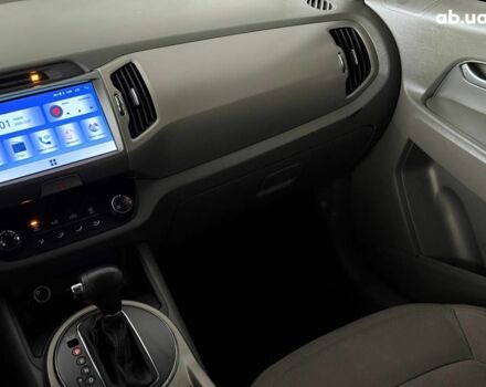 Синий Киа Sportage, объемом двигателя 2.4 л и пробегом 305 тыс. км за 11440 $, фото 17 на Automoto.ua