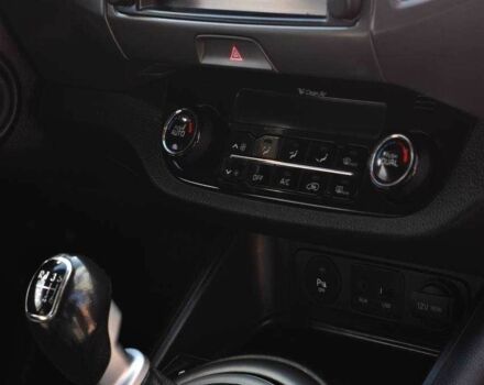 Синий Киа Sportage, объемом двигателя 1.7 л и пробегом 229 тыс. км за 13499 $, фото 13 на Automoto.ua