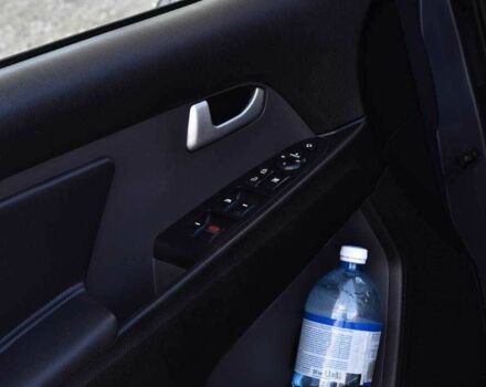 Синий Киа Sportage, объемом двигателя 1.7 л и пробегом 229 тыс. км за 13499 $, фото 9 на Automoto.ua