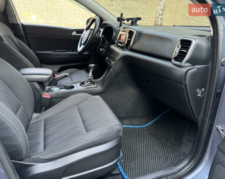 Синій Кіа Sportage, об'ємом двигуна 1.7 л та пробігом 150 тис. км за 15000 $, фото 39 на Automoto.ua