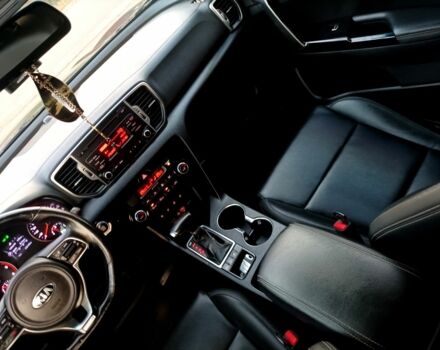 Киа Sportage 2017 в Харькове на Automoto.ua Синий Киа Sportage, объемом двигателя 2 л и пробегом 204 тыс. км за 18700 $, фото 5 на Automoto.ua