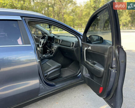 Синій Кіа Sportage, об'ємом двигуна 2 л та пробігом 150 тис. км за 17000 $, фото 14 на Automoto.ua