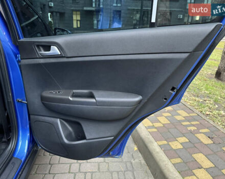 Синий Киа Sportage, объемом двигателя 1.6 л и пробегом 111 тыс. км за 17200 $, фото 57 на Automoto.ua