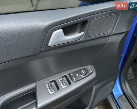 Синий Киа Sportage, объемом двигателя 1.6 л и пробегом 111 тыс. км за 17200 $, фото 34 на Automoto.ua