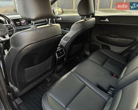 Киа Sportage 2018 в Киеве на Automoto.ua Синий Киа Sportage, объемом двигателя 2 л и пробегом 153 тыс. км за 21900 $, фото 14 на Automoto.ua