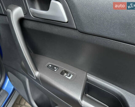 Синий Киа Sportage, объемом двигателя 1.6 л и пробегом 111 тыс. км за 17200 $, фото 55 на Automoto.ua