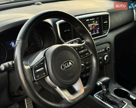 Киа Sportage 2018 в Киеве на Automoto.ua Синий Киа Sportage, объемом двигателя 2 л и пробегом 153 тыс. км за 21900 $, фото 9 на Automoto.ua