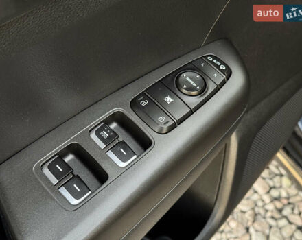 Киа Sportage 2018 в Киеве на Automoto.ua Синий Киа Sportage, объемом двигателя 2 л и пробегом 153 тыс. км за 21900 $, фото 18 на Automoto.ua