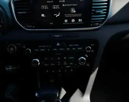 Киа Sportage 2019 в Черновцах на Automoto.ua Синий Киа Sportage, объемом двигателя 2 л и пробегом 87 тыс. км за 15000 $, фото 8 на Automoto.ua