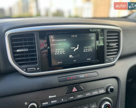 Синій Кіа Sportage, об'ємом двигуна 1.59 л та пробігом 99 тис. км за 16999 $, фото 25 на Automoto.ua