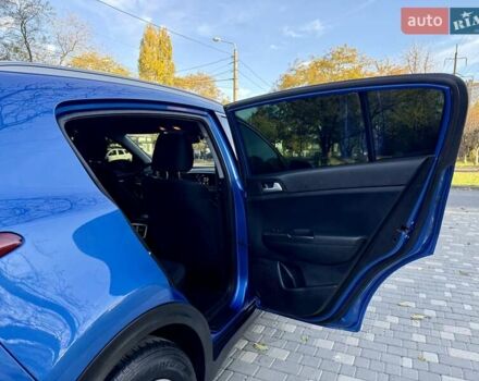 Синий Киа Sportage, объемом двигателя 1.6 л и пробегом 140 тыс. км за 18800 $, фото 52 на Automoto.ua