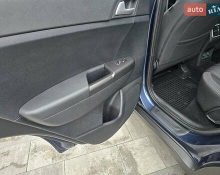Синій Кіа Sportage, об'ємом двигуна 1.6 л та пробігом 86 тис. км за 15950 $, фото 28 на Automoto.ua