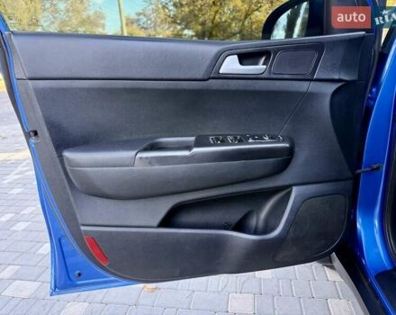 Синий Киа Sportage, объемом двигателя 1.6 л и пробегом 140 тыс. км за 18800 $, фото 35 на Automoto.ua