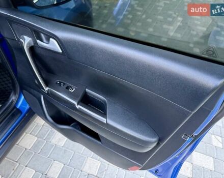 Синий Киа Sportage, объемом двигателя 1.6 л и пробегом 140 тыс. км за 18800 $, фото 40 на Automoto.ua