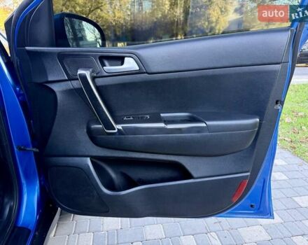Синий Киа Sportage, объемом двигателя 1.6 л и пробегом 140 тыс. км за 18800 $, фото 41 на Automoto.ua