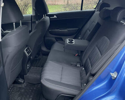 Синій Кіа Sportage, об'ємом двигуна 1.59 л та пробігом 95 тис. км за 12999 $, фото 24 на Automoto.ua