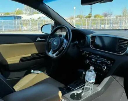 Киа Sportage 2019 в Черновцах на Automoto.ua Синий Киа Sportage, объемом двигателя 2 л и пробегом 87 тыс. км за 15000 $, фото 4 на Automoto.ua