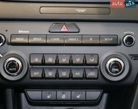 Синій Кіа Sportage, об'ємом двигуна 1.59 л та пробігом 16 тис. км за 20000 $, фото 3 на Automoto.ua