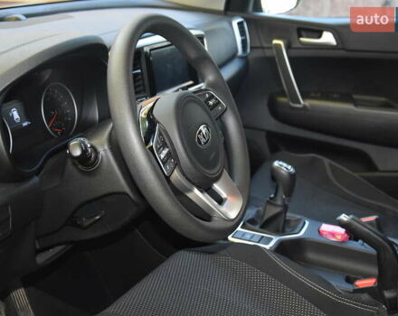 Синий Киа Sportage, объемом двигателя 1.59 л и пробегом 29 тыс. км за 19900 $, фото 9 на Automoto.ua