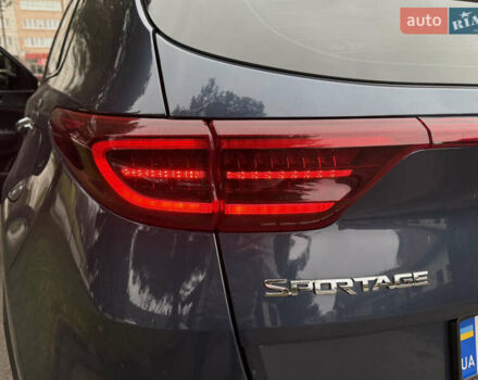 Синій Кіа Sportage, об'ємом двигуна 1.6 л та пробігом 200 тис. км за 18950 $, фото 18 на Automoto.ua