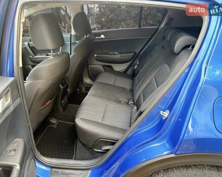 Синий Киа Sportage, объемом двигателя 1.59 л и пробегом 143 тыс. км за 17800 $, фото 10 на Automoto.ua