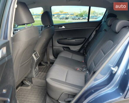 Синий Киа Sportage, объемом двигателя 1.59 л и пробегом 88 тыс. км за 17700 $, фото 10 на Automoto.ua