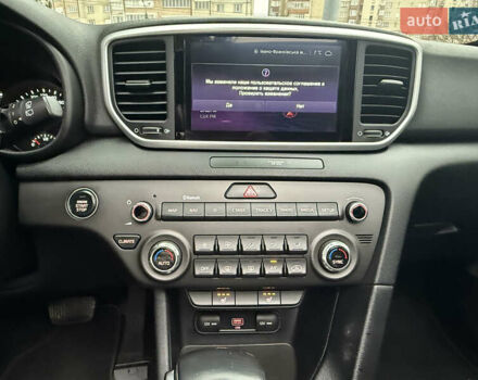 Синій Кіа Sportage, об'ємом двигуна 1.6 л та пробігом 200 тис. км за 18950 $, фото 34 на Automoto.ua
