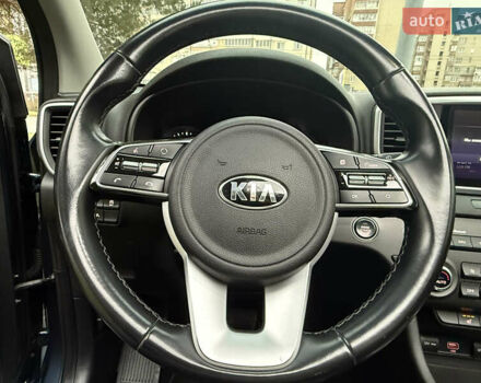 Синій Кіа Sportage, об'ємом двигуна 1.6 л та пробігом 200 тис. км за 18950 $, фото 35 на Automoto.ua