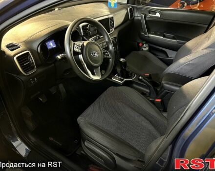 Синий Киа Sportage, объемом двигателя 1.6 л и пробегом 148 тыс. км за 16000 $, фото 6 на Automoto.ua