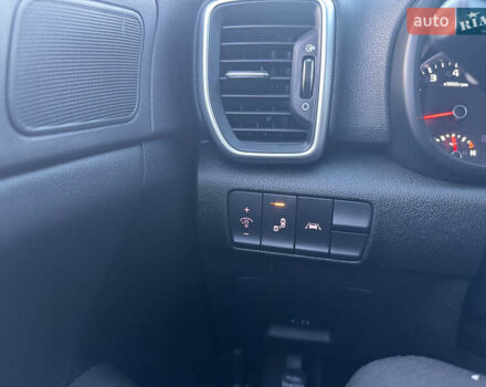 Киа Sportage 2021 в Тернополе на Automoto.ua Синий Киа Sportage, объемом двигателя 2.36 л и пробегом 92 тыс. км за 24300 $, фото 15 на Automoto.ua