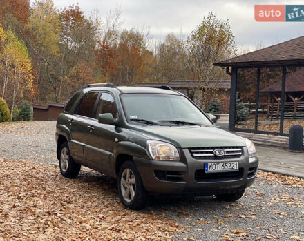 Зеленый Киа Sportage, объемом двигателя 2 л и пробегом 300 тыс. км за 3750 $, фото 7 на Automoto.ua