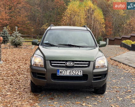 Зеленый Киа Sportage, объемом двигателя 2 л и пробегом 300 тыс. км за 3750 $, фото 10 на Automoto.ua