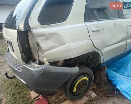 Зеленый Киа Sportage, объемом двигателя 2 л и пробегом 236 тыс. км за 4131 $, фото 4 на Automoto.ua