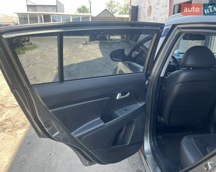 Зеленый Киа Sportage, объемом двигателя 1.69 л и пробегом 221 тыс. км за 12900 $, фото 3 на Automoto.ua