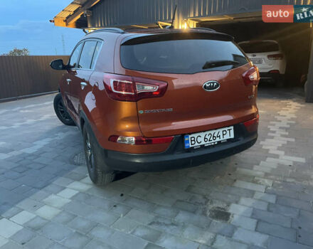 Оранжевый Киа Sportage, объемом двигателя 2 л и пробегом 282 тыс. км за 13400 $, фото 3 на Automoto.ua