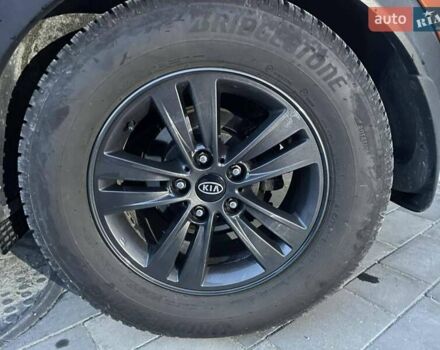 Оранжевый Киа Sportage, объемом двигателя 2 л и пробегом 282 тыс. км за 12900 $, фото 36 на Automoto.ua