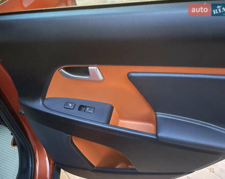 Оранжевый Киа Sportage, объемом двигателя 2 л и пробегом 282 тыс. км за 13400 $, фото 9 на Automoto.ua